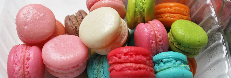 Un assortiment de macarons de qualité